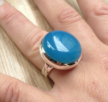 Zilveren ring met ronde blauwe Chalcedoon maat 17.3 mm
